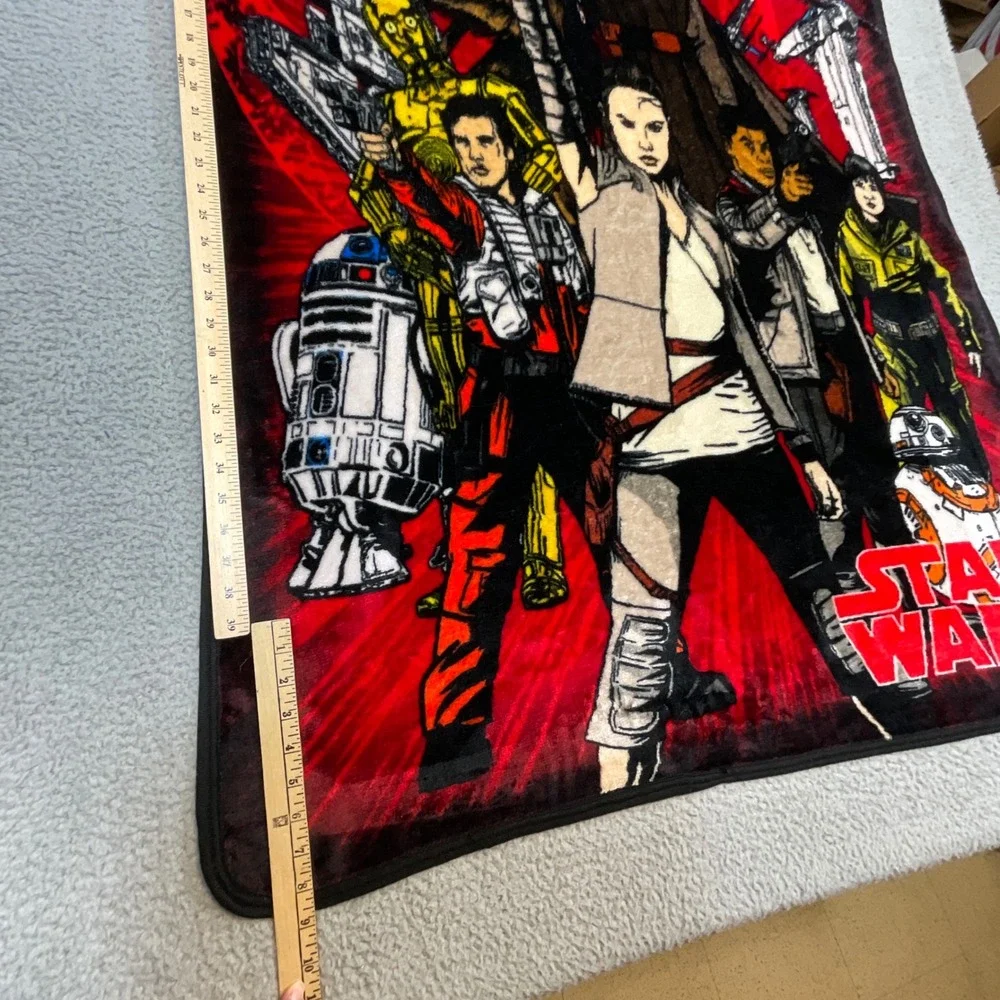 Star Wars The Last Jedi Throw Blanket Unisex OS Red Excellent Plush Fleece Rey